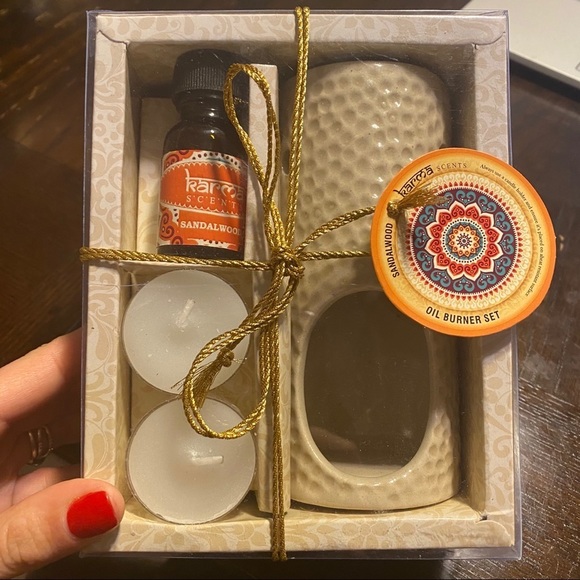 Karma Sandalwood Oil Burner Gift Set Vanilla Scent - Picture 3 of 3